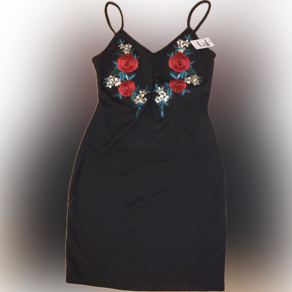 XS BLACK MINI DRESS WITH EMBROIDERY